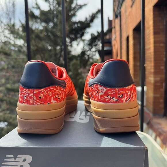 New Adidas Gazelle Bold Platform Sneakers Floral Paisley Red Print Gum Womens 7 - Picture 9 of 14